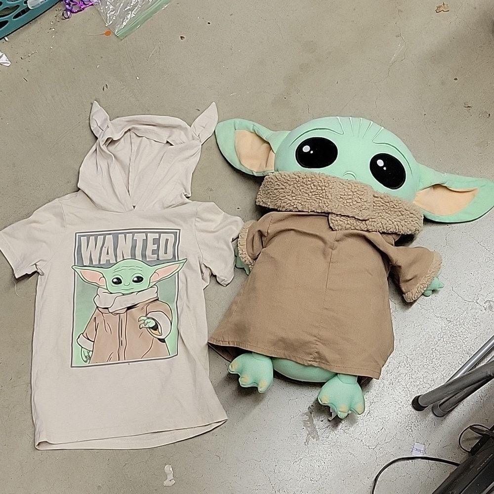 hooded kid size S tshirt, 20" baby Yoda pillow plush